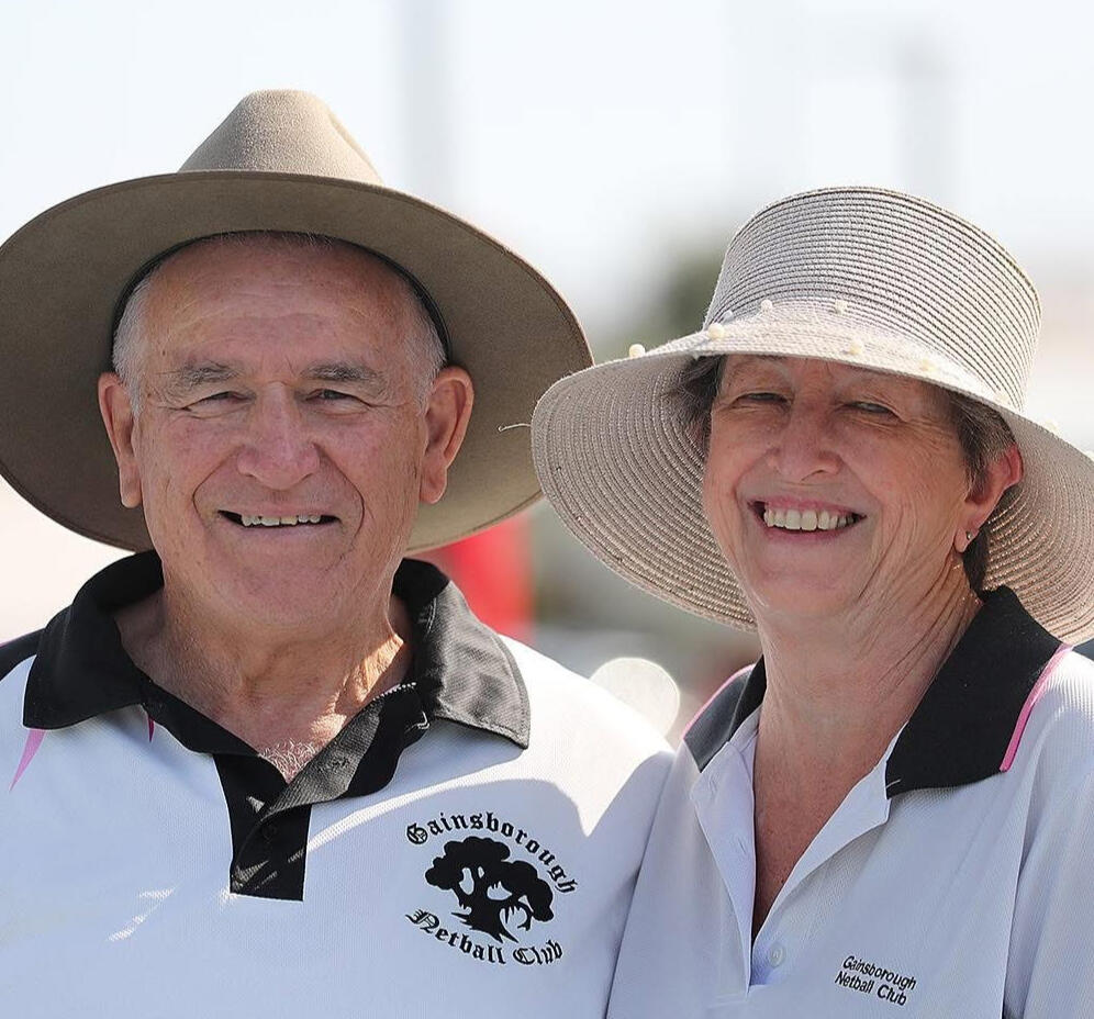 I'm not sure who these two are, but they're cute and seem important to GNC